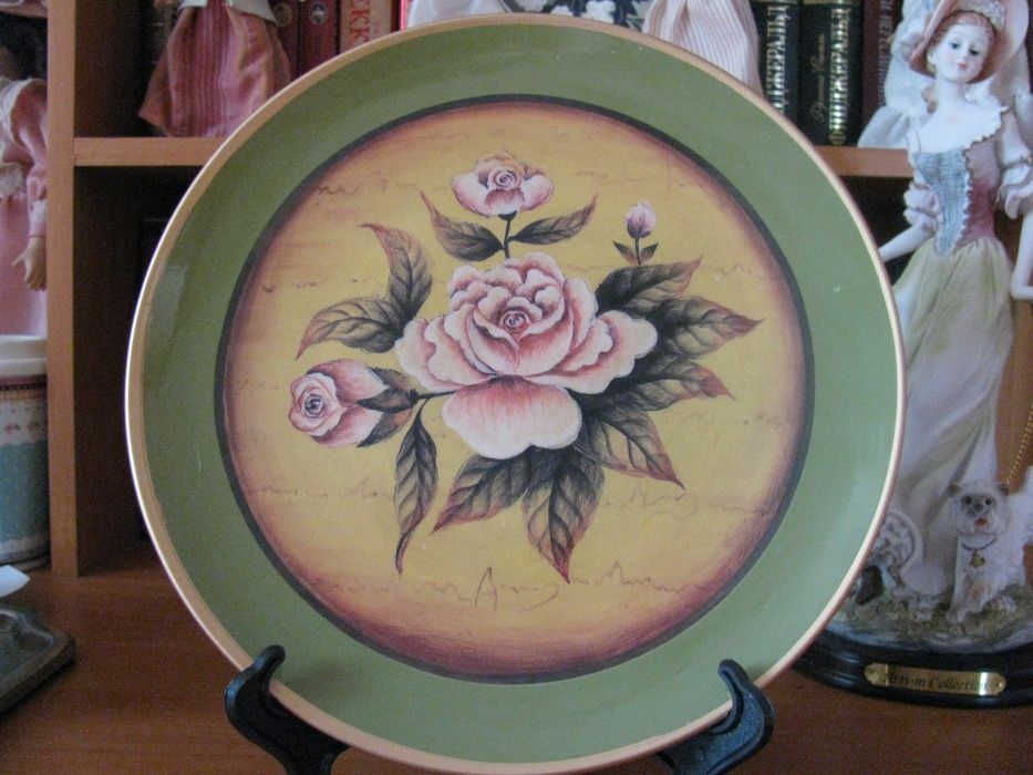 Декоративная тарелка с розами, коллекционная тарелка с птицей