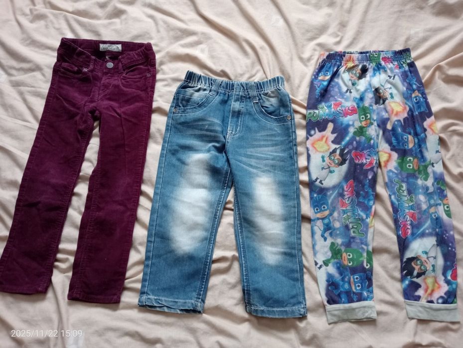 Різний одяг для хлопчика