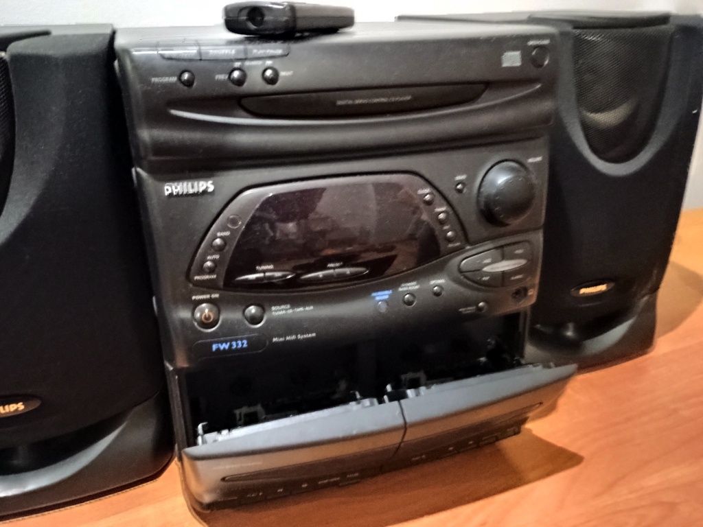 Sprzedam miniwieże Philips fw332