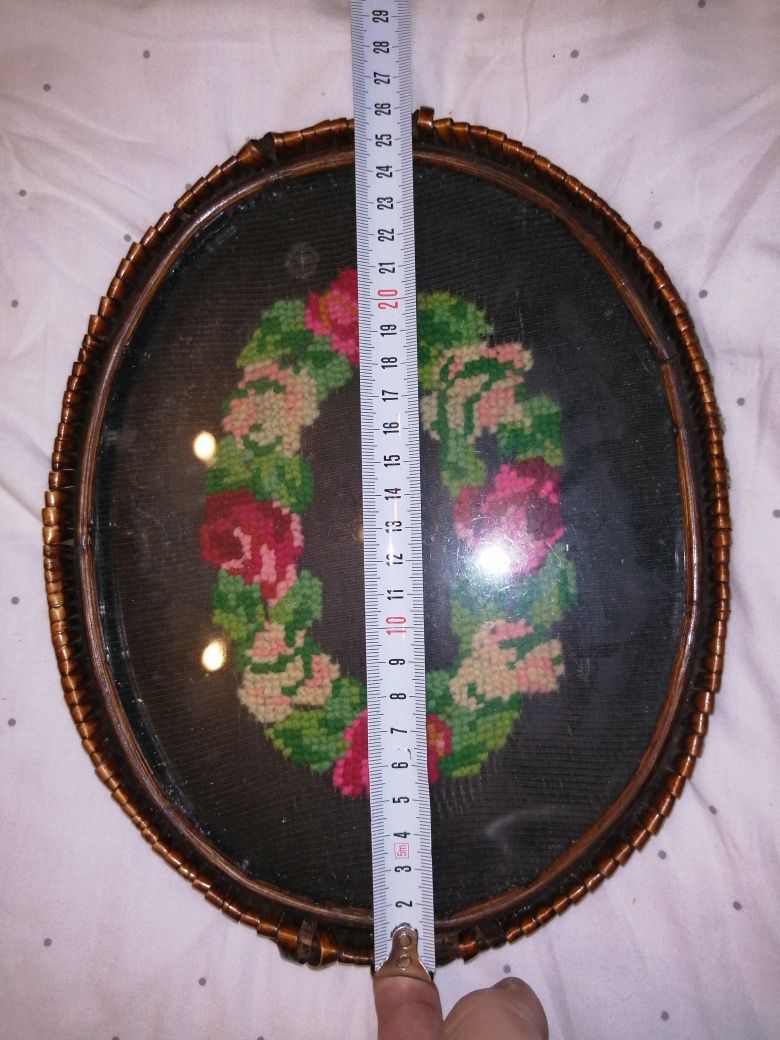 obrazek haftowany  wyszywany talerz hand made szydełko haft cepelia