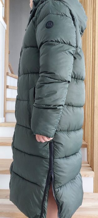 Пальто довге на зиму розмір М.