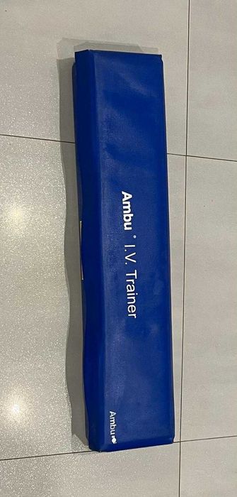 AMBU IV TRAINER - ramię do nauki wkłuć I.V.