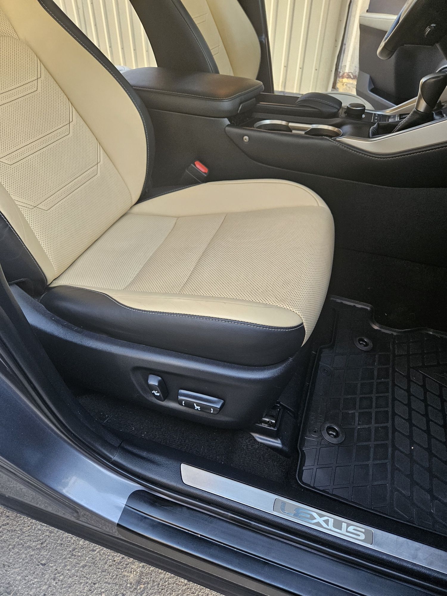 Lexus NX 300h 2014