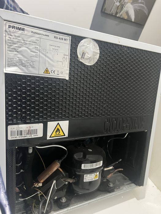 однокамерний холодильник PRIME Technics RS 409 MT