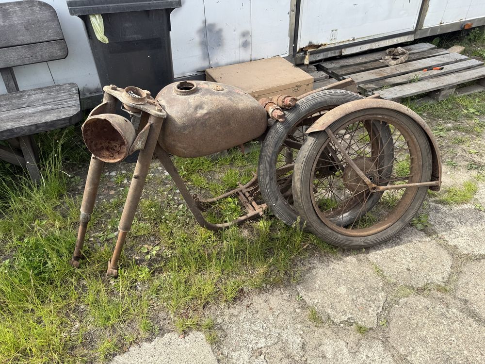 Rama WSK 125 Z 1960 rok org malowanie tabliczka i numer ramy wysyłka