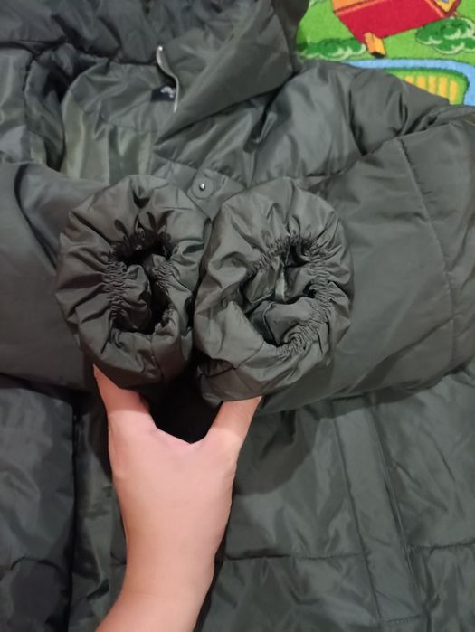 Продам куртку на холодну осінь жіночу