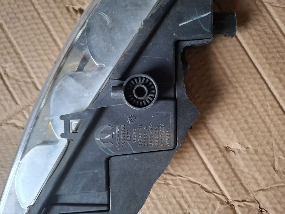 Lampa przeciwmgielna prawy przód dodge charger 2015+