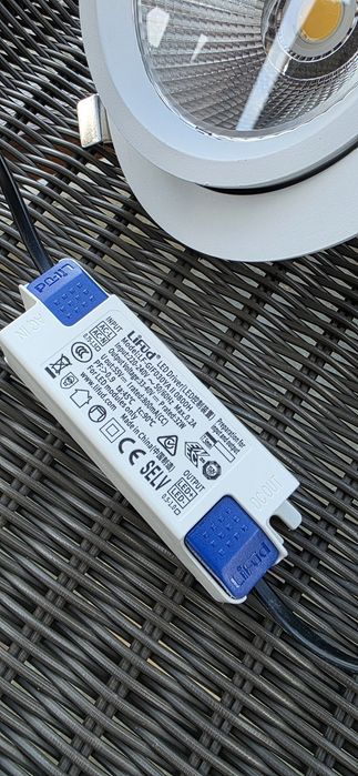 Lampy ledowe halogen wpuszczana w sufit
