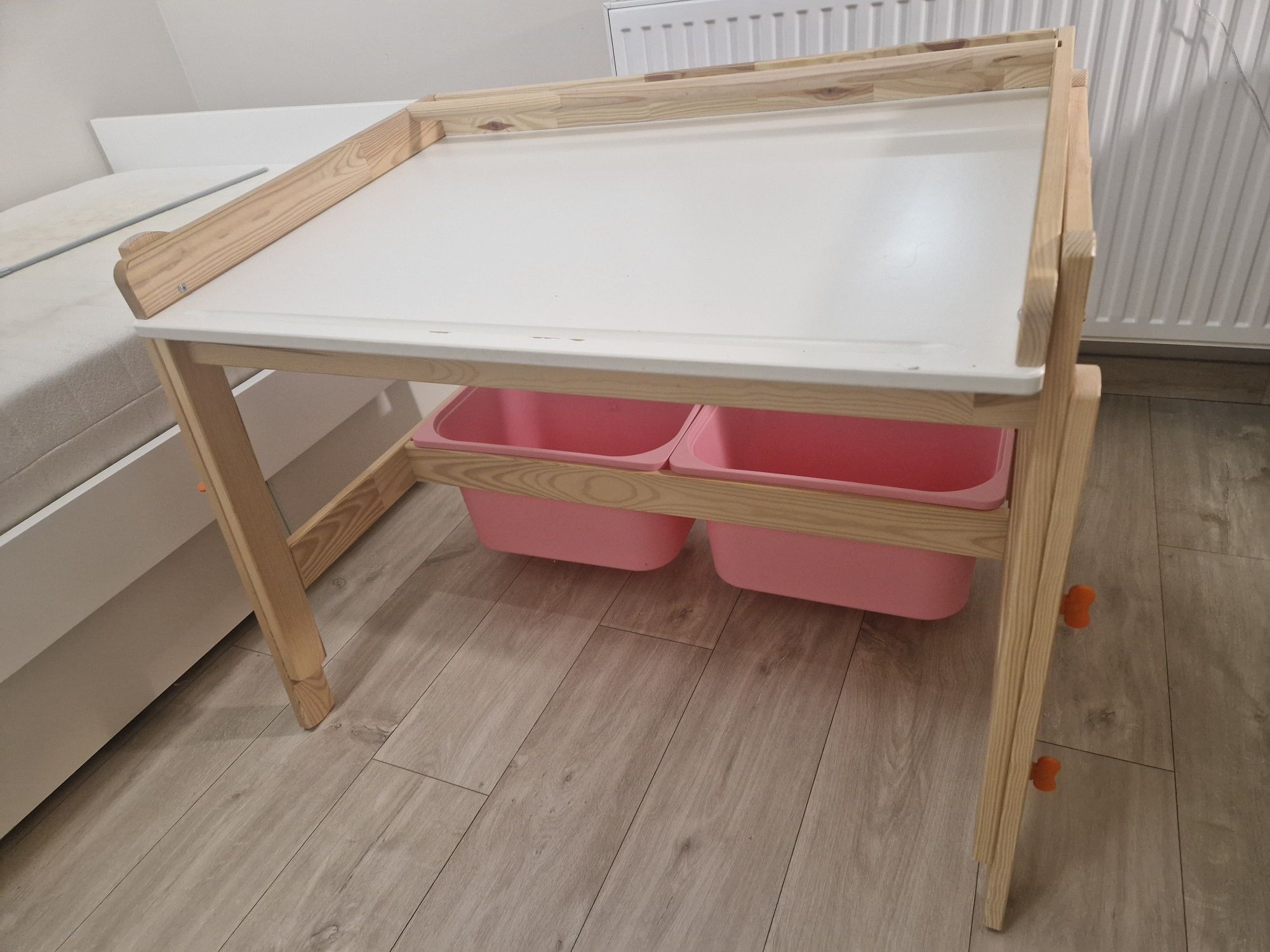 Biurko dziecięce Ikea Flisat, regulowane