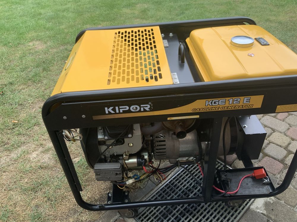Генератор Kipor KGE 12E