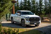 Toyota Tundra Crewmax Platinum 3.5L 389KM 4x4 Faktura Vat 23% Bogate wyposażenie