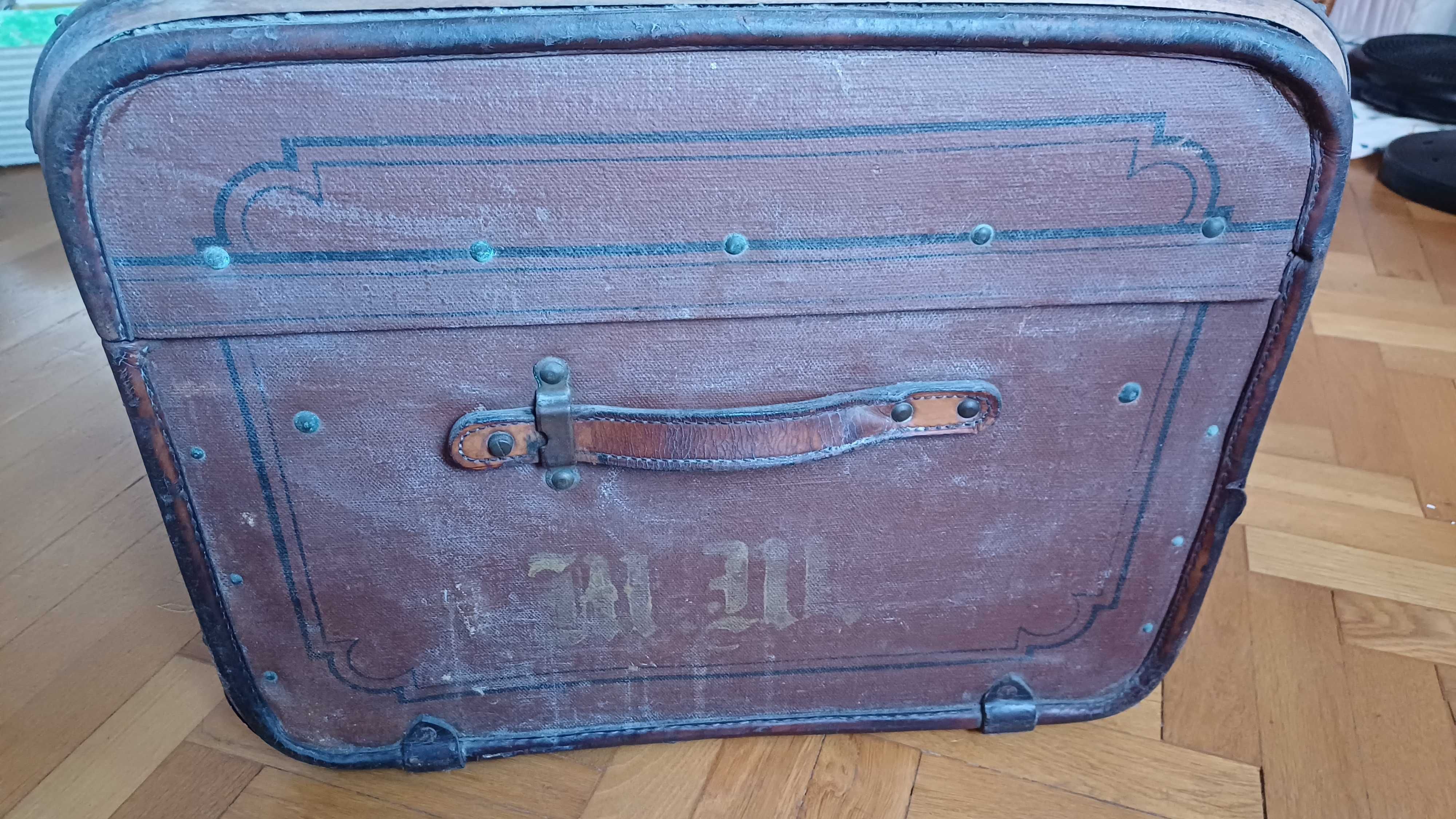 Stara waliza, kufer, skrzynia podróżna przedwojenna antyk oldtimer