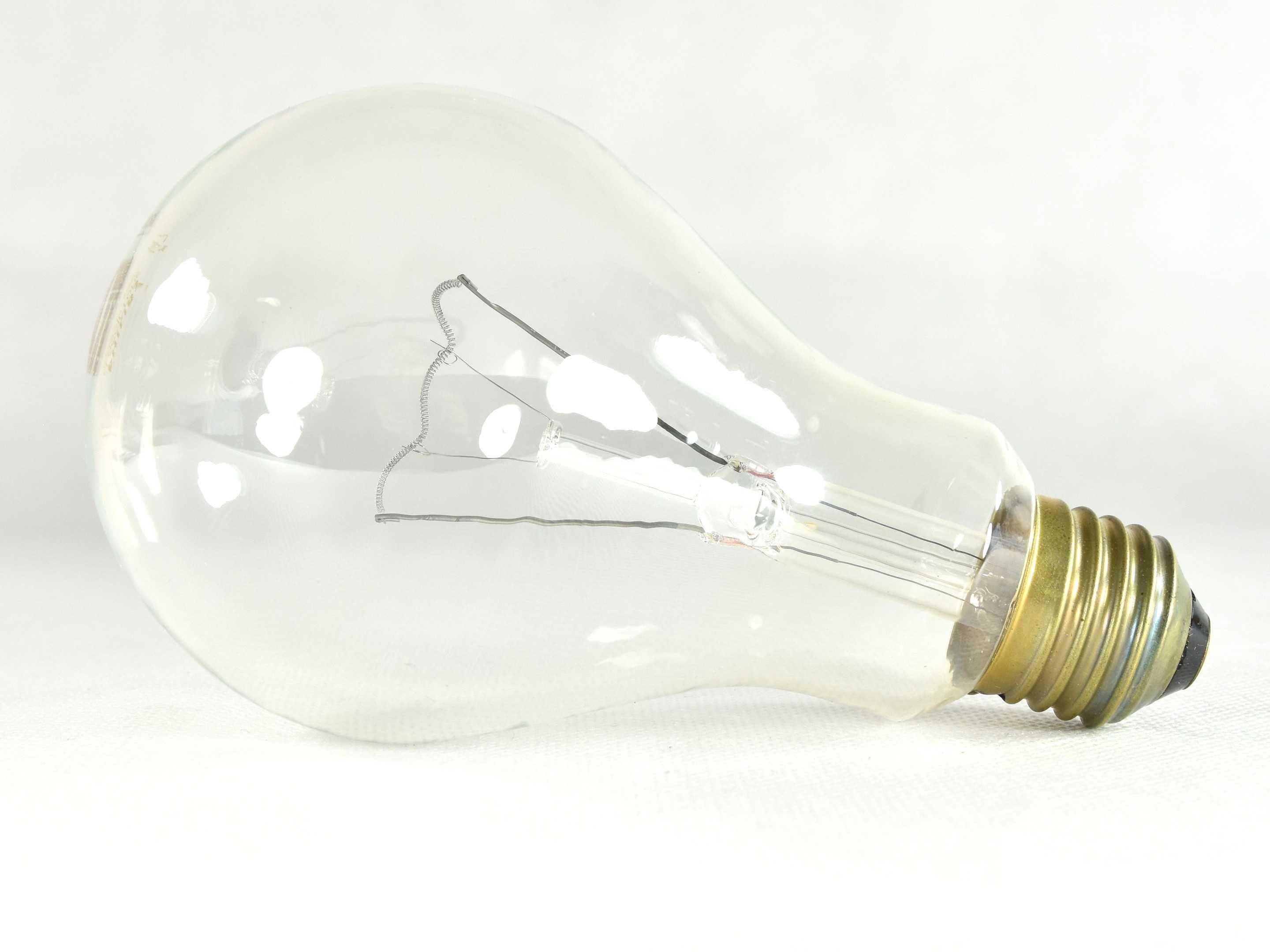 Żarówka PHILIPS 200W, gwint E27, 3040 lm