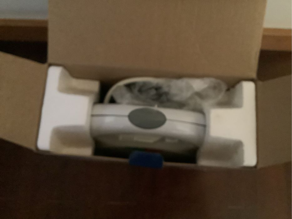 Sanduicheiras, uma completamente nova, ainda na caixa e uma usada.