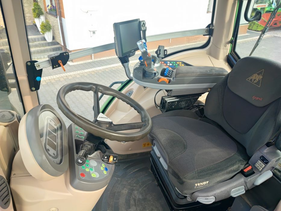 Fendt 824 Vario Profi Plus, Pneumatyka