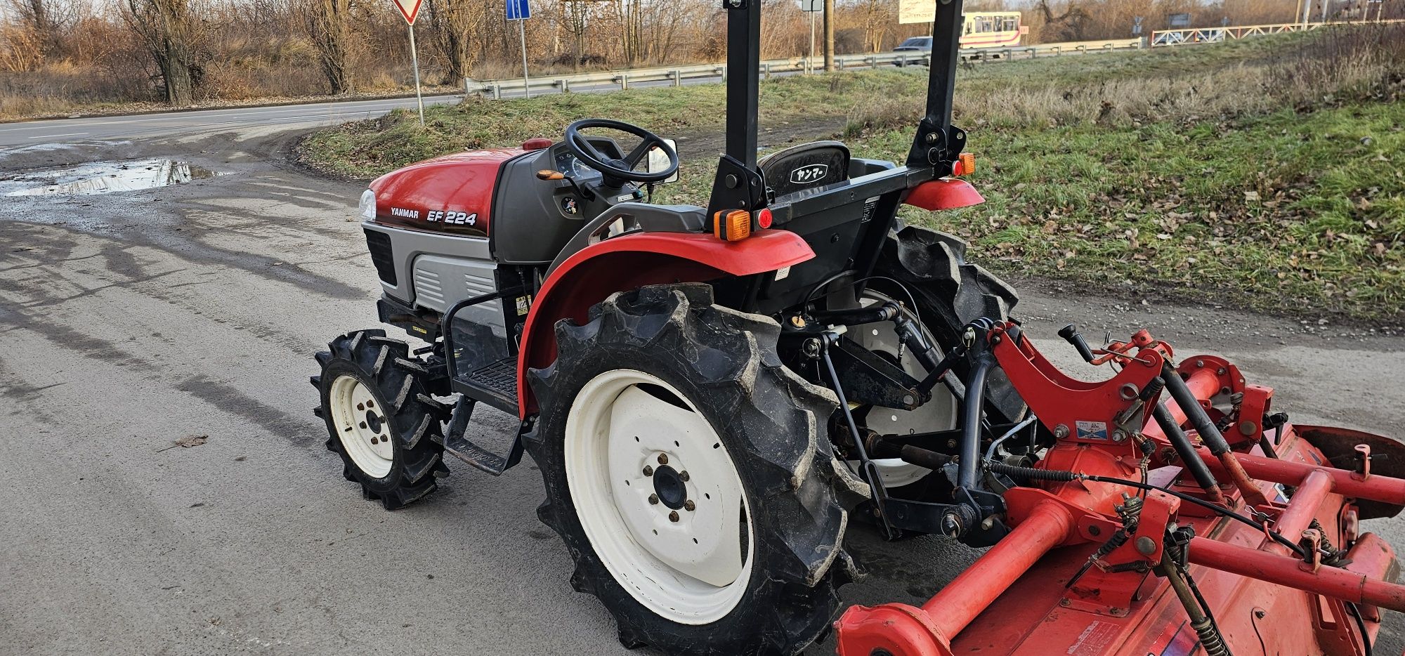 Мінітрактор Трактор Японский Yanmar EF 224