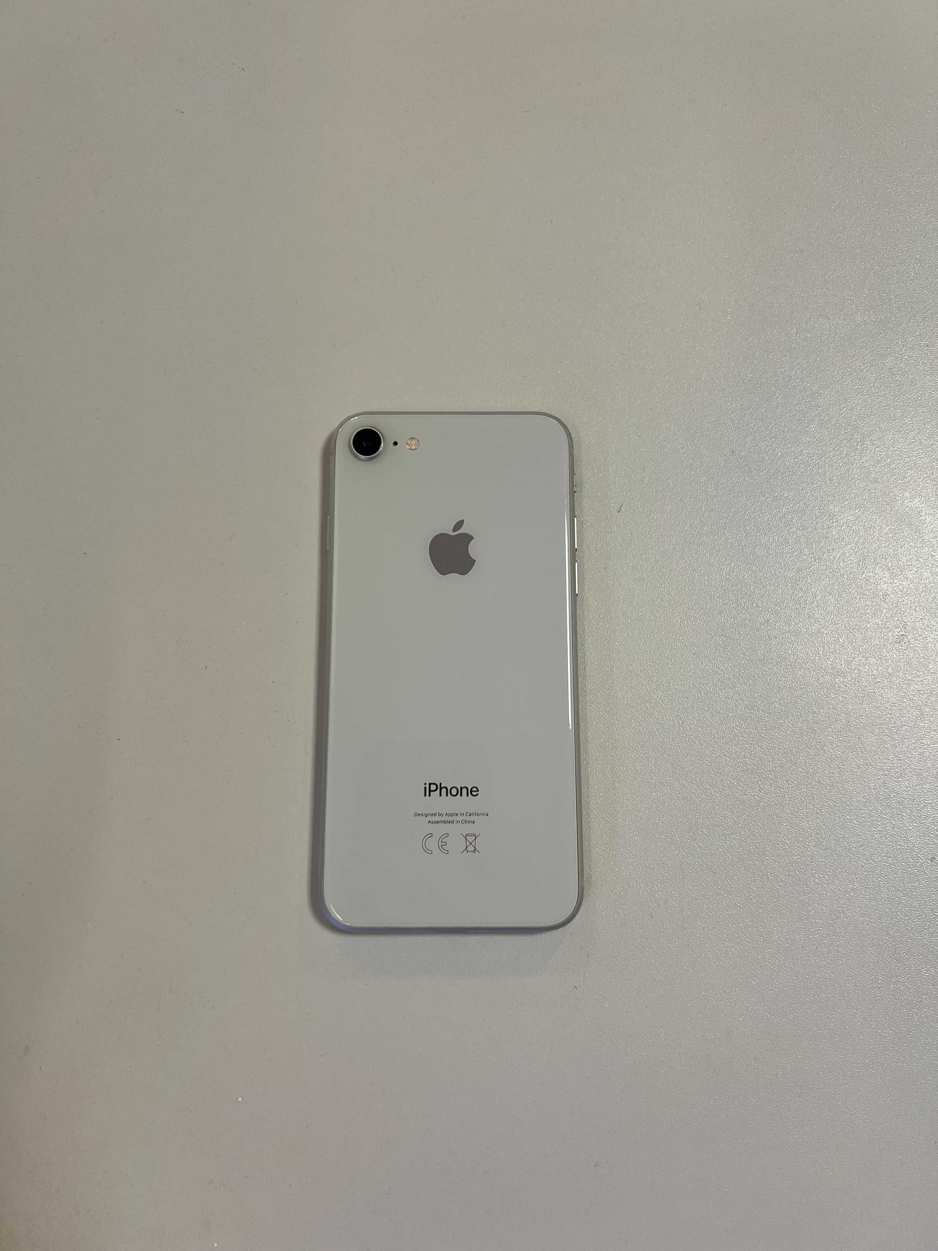 Telefon Apple iPhone 8 64 GB, BATERIA 100%, Bardzo dobry stan!