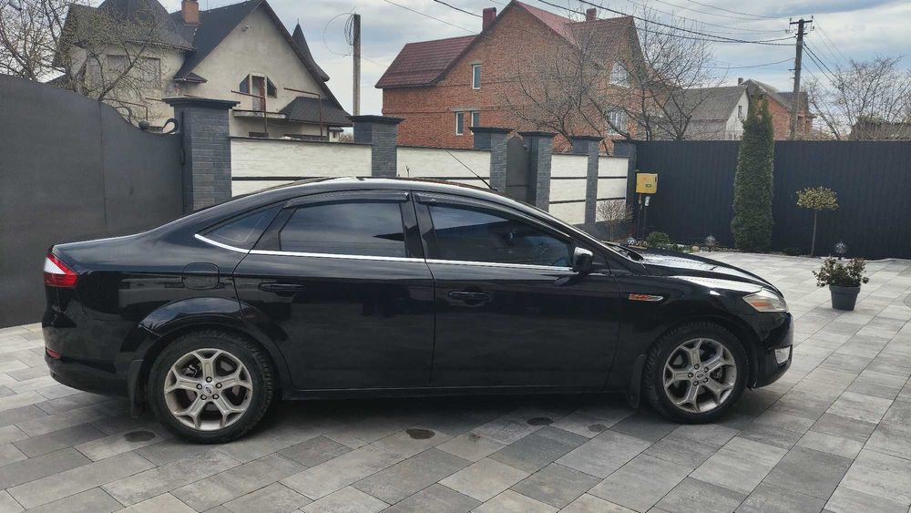 Ford Mondeo 2.3 (автомат)