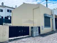 Loja Comercial C/ 2 Logradouros - Charneca Da Cotovia, Sesimbra