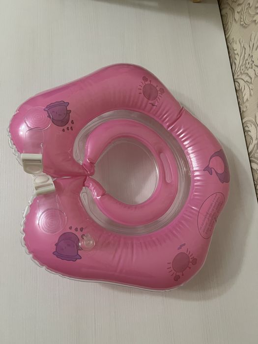 Круг для плавання немовля