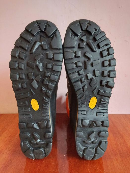 Черевики альпіністичні гірські фірми scarpa Rebel  gore tex vibram ори