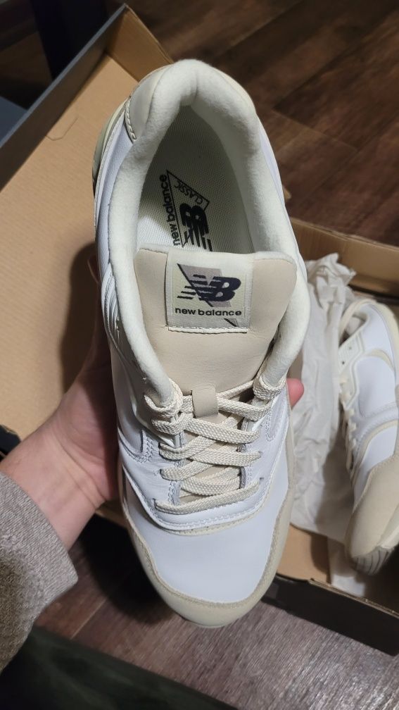 Białe  NewBalance