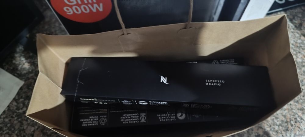 Cápsulas Nespresso para venda  1 caixa  3 euros