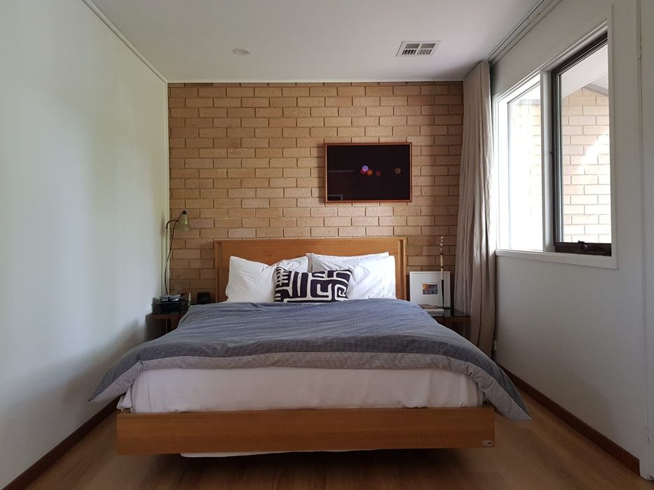 Vendo cama de casal (queen size).