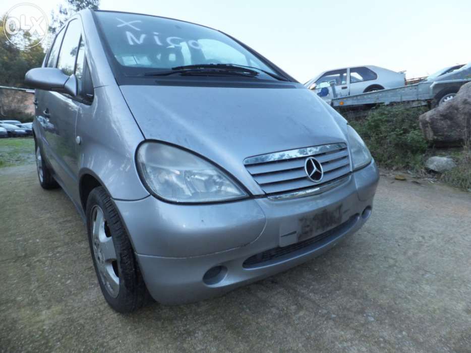 Mercedes classe a frente completa