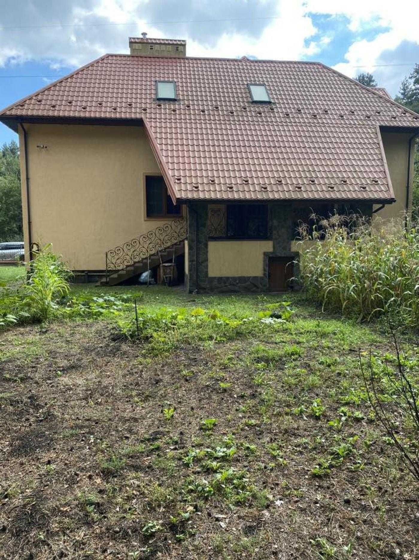 Продаж будинку, Брюховичі