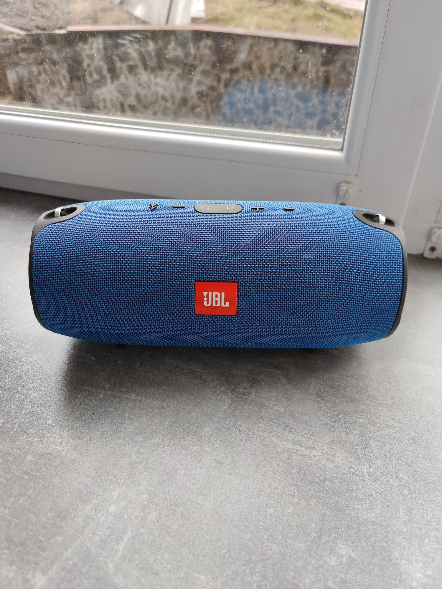 Портативна колонка JBL xtreme super bass