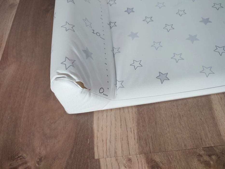 Nakładka na komodę