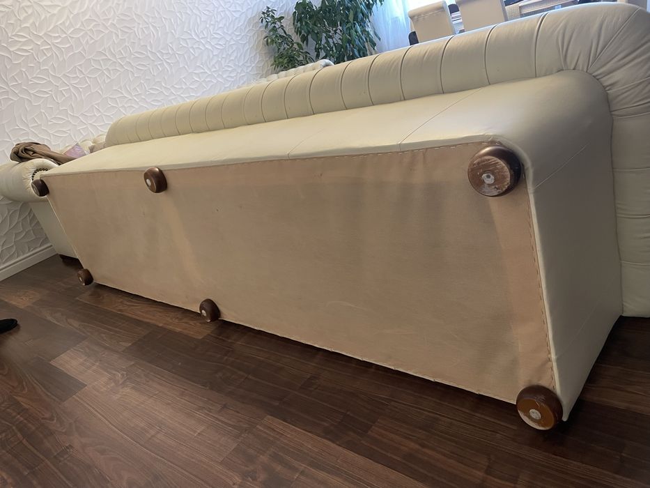 Продам шкіряний диван