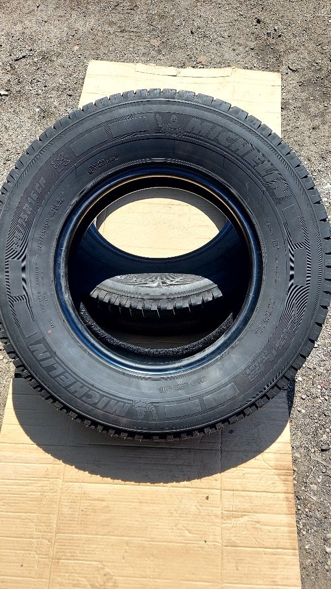2× 225 75/16C Michelin Agilis Opony letnie