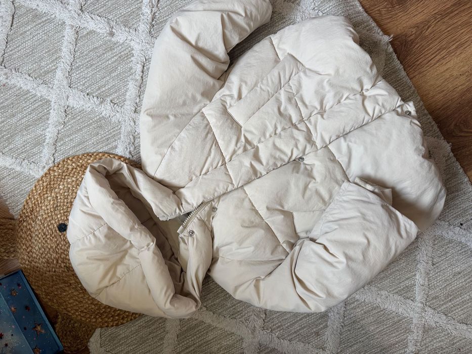 Куртка Zara на дівчинку розмір 110