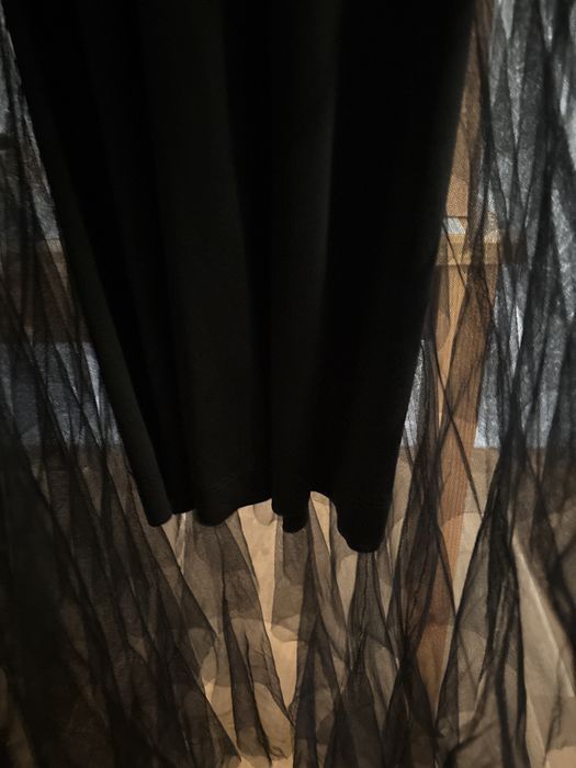 Suknia balowa z tiulowym dołem