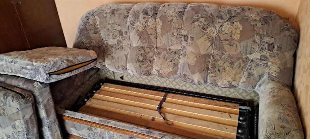 Диван для вітальні