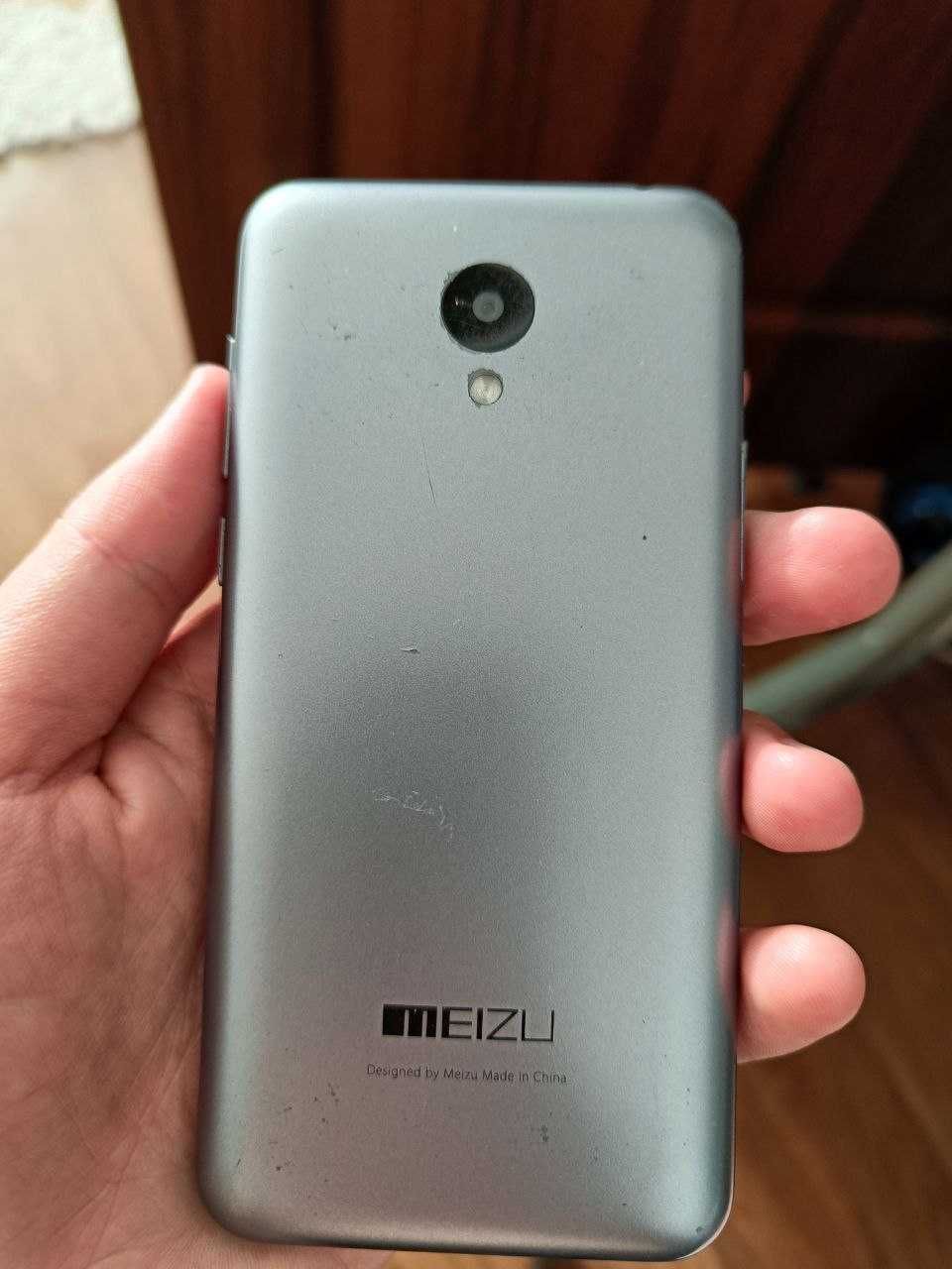 Продам телефон Meizu m2 на екрані є тріщина