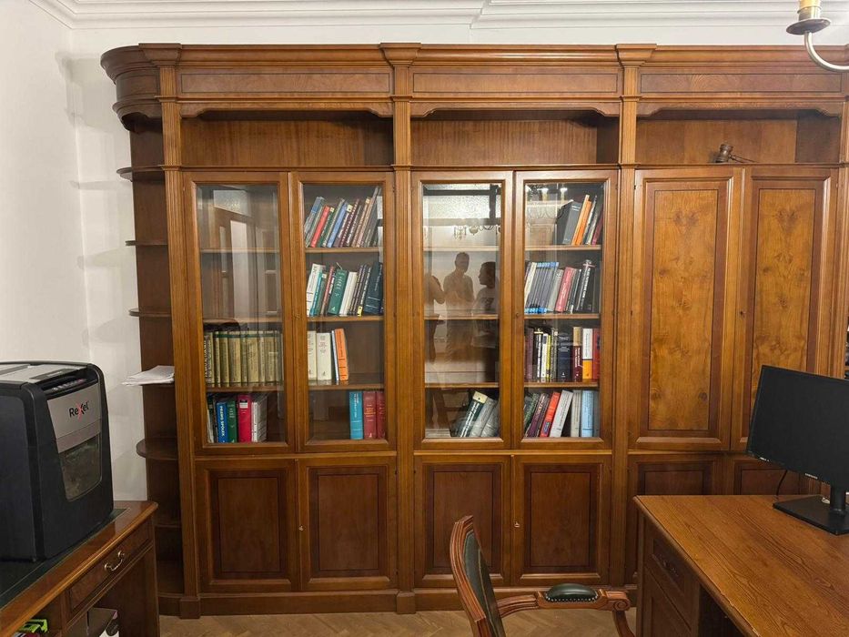 Eleganckie Hiszpańskie drewniane meble biurowe