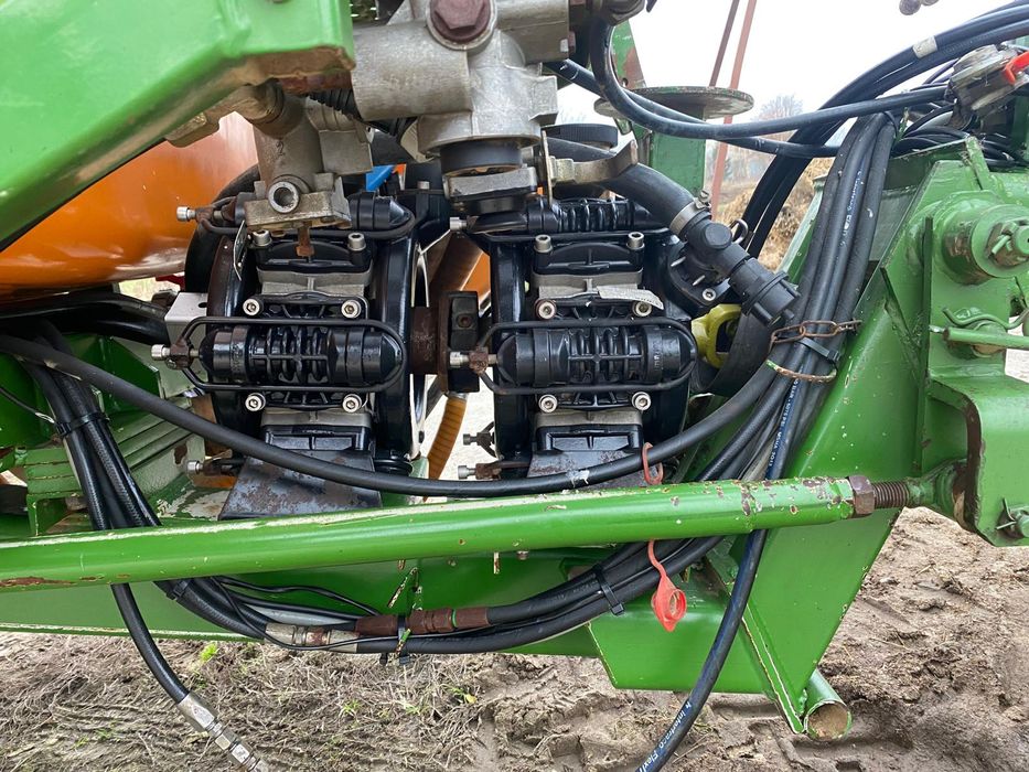 Opryskiwacz Amazone BBG S 330 Nova