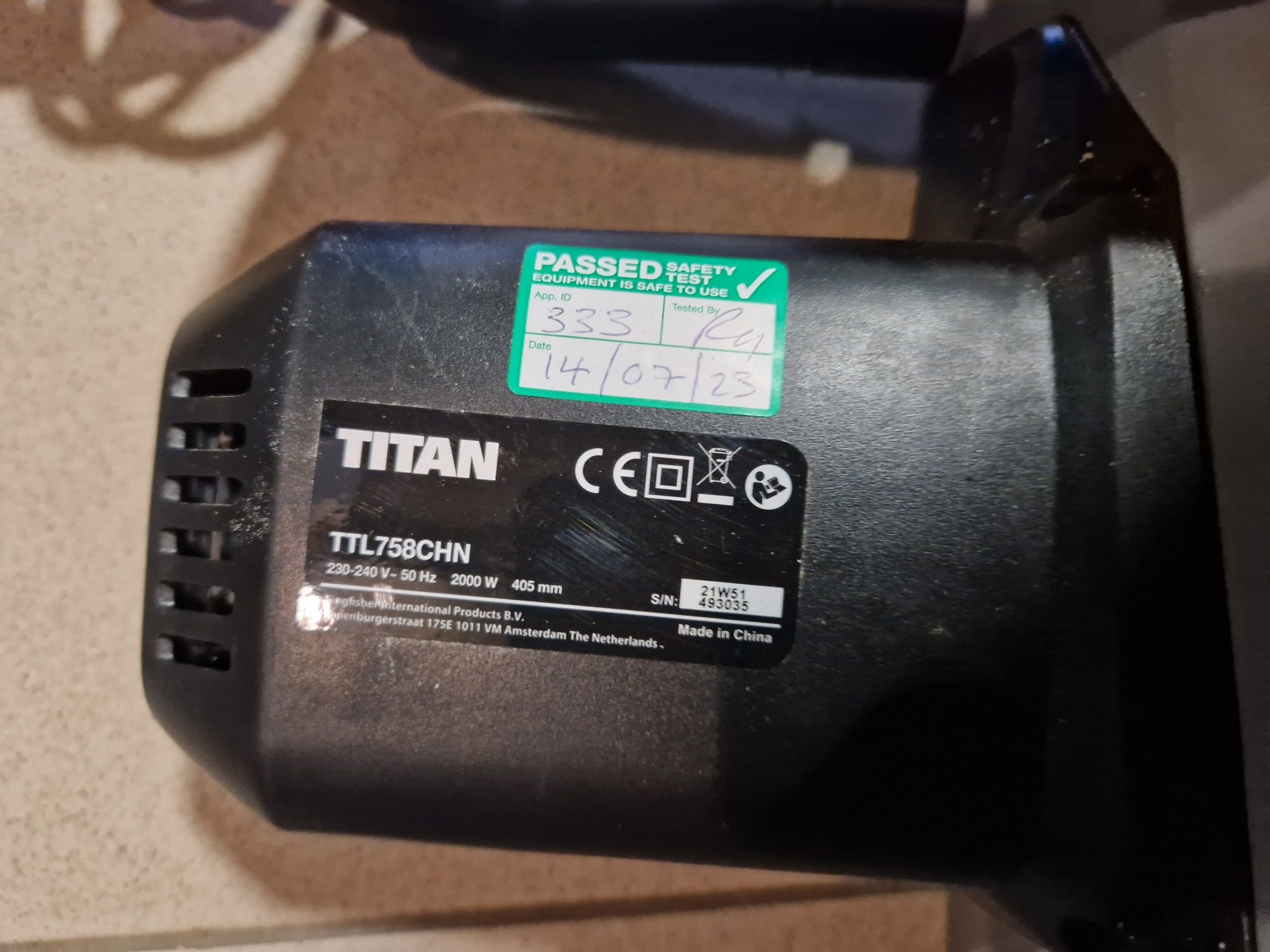 Piła łańcuchowa Titan 2000 W