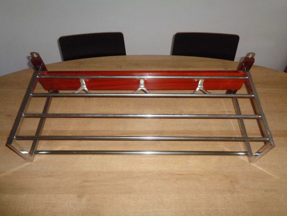 Cabide de Design - Materiais Nobres