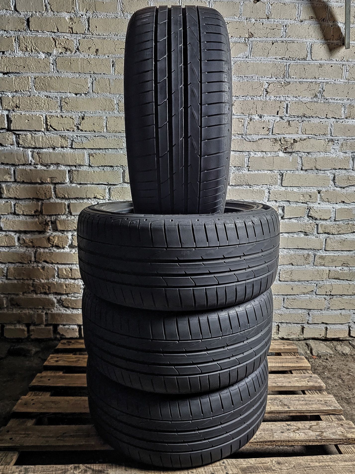 225/50r17 Hankook | 2023 | 6mm | Hungary | Преміум шини | Ідеальні