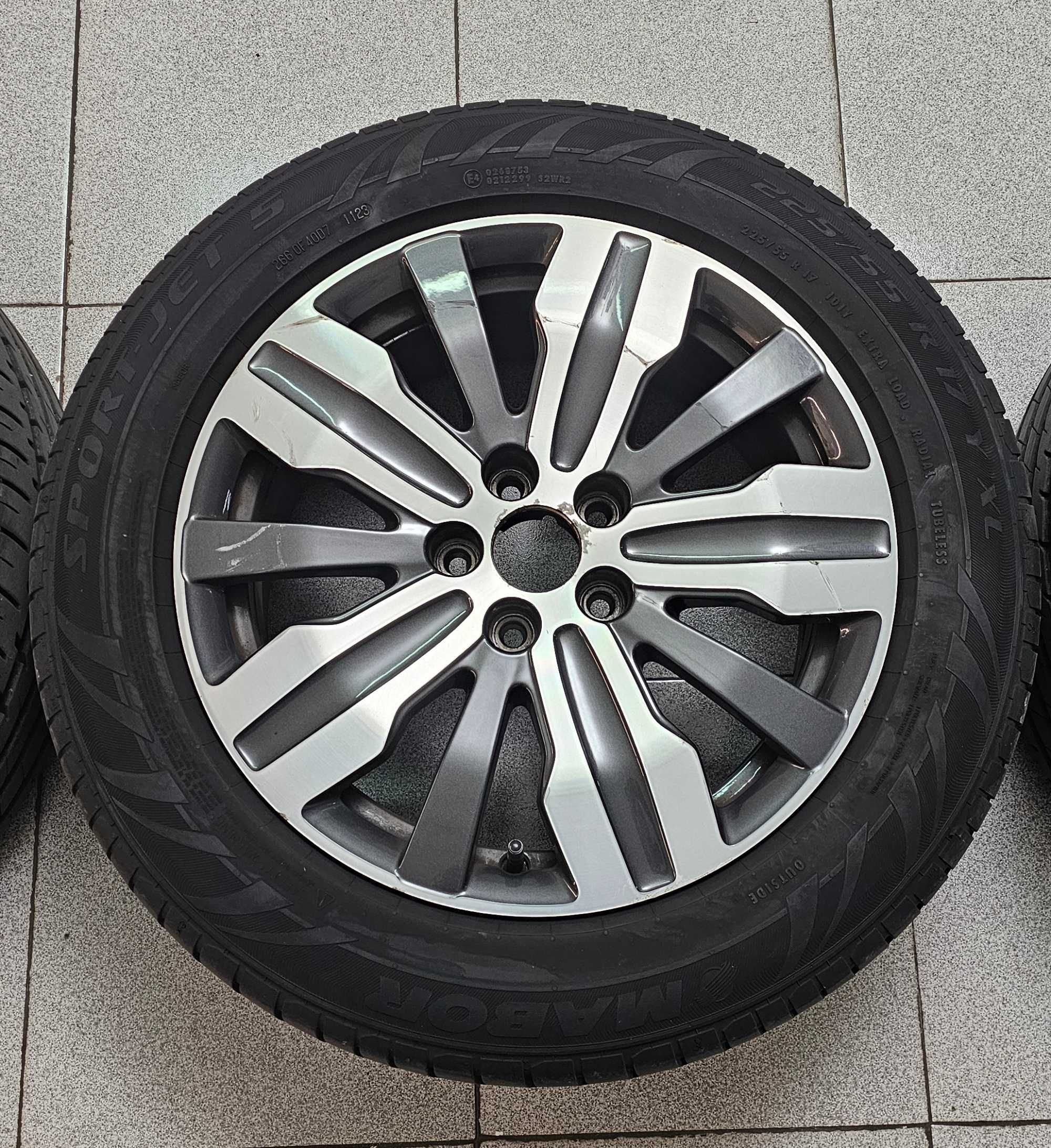 Jantes 17" ORIGINAIS PEUGEOT 508 com pneus novos.