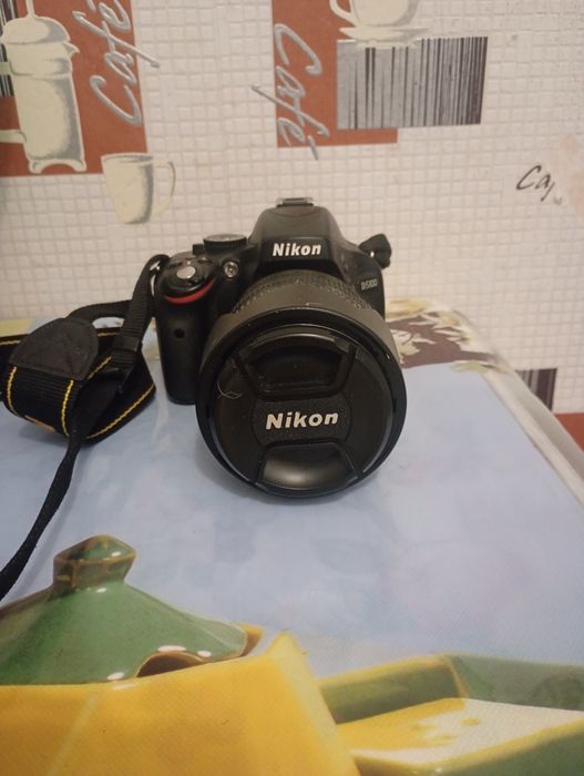 Nikon d5100 nikon corp.,Japan MADE IN THAILAND