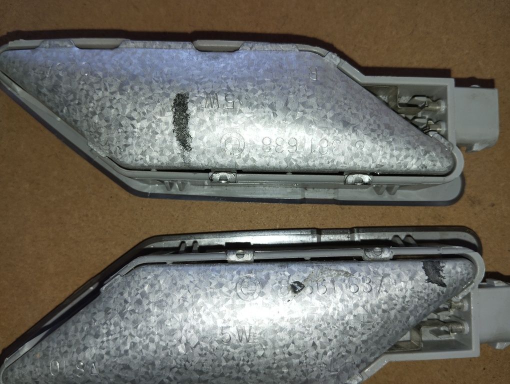 BMW E36 Lampki szare zwykłe w podsufitkę słupki lampki C jupiterek