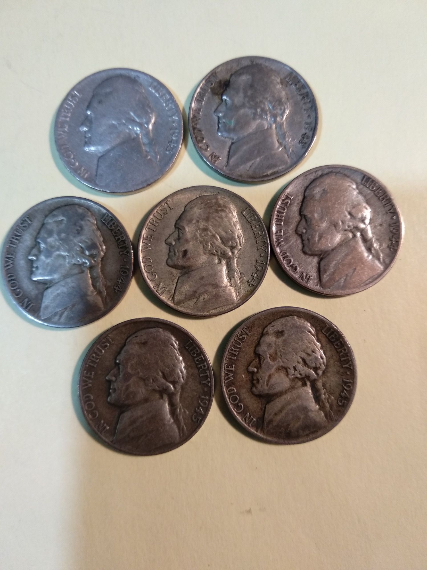 Moedas de 5 cêntimos "War Nickel" Prata EUA circulados