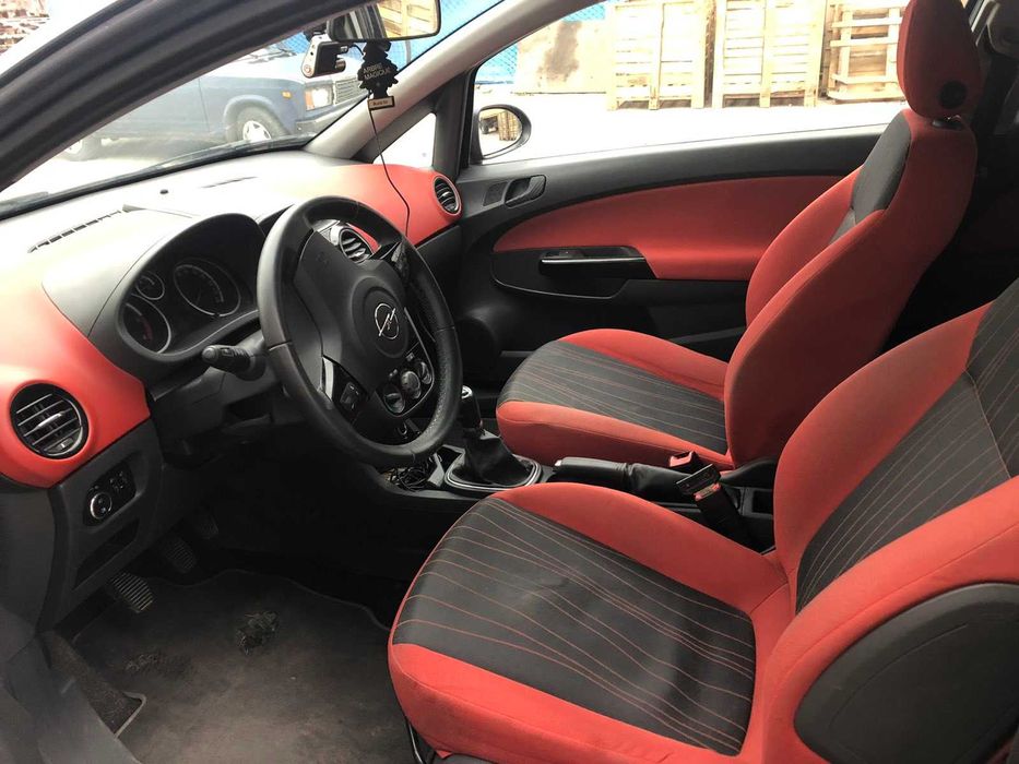 Opel Corsa D – 1.3, 111 Edition 2010, 3-дверка