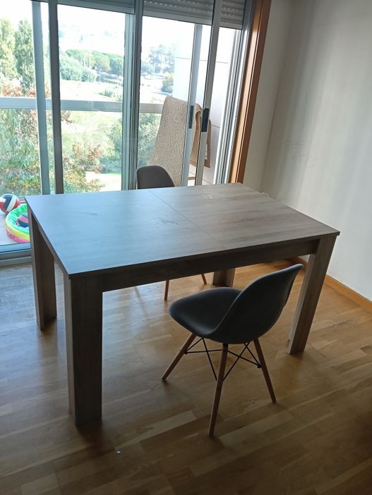 Mesa de refeição extensível