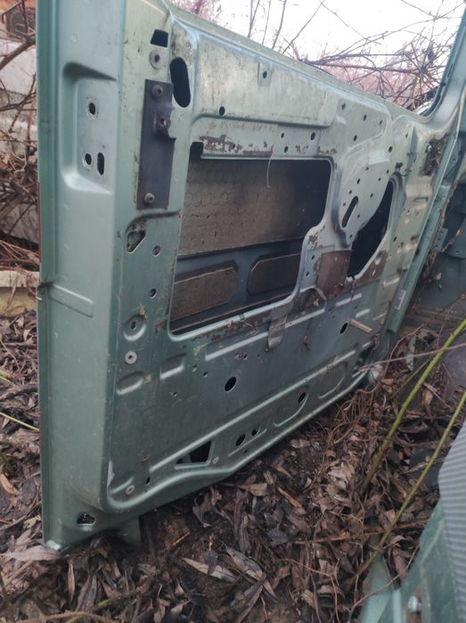 Продам двері з дафа 2008рік